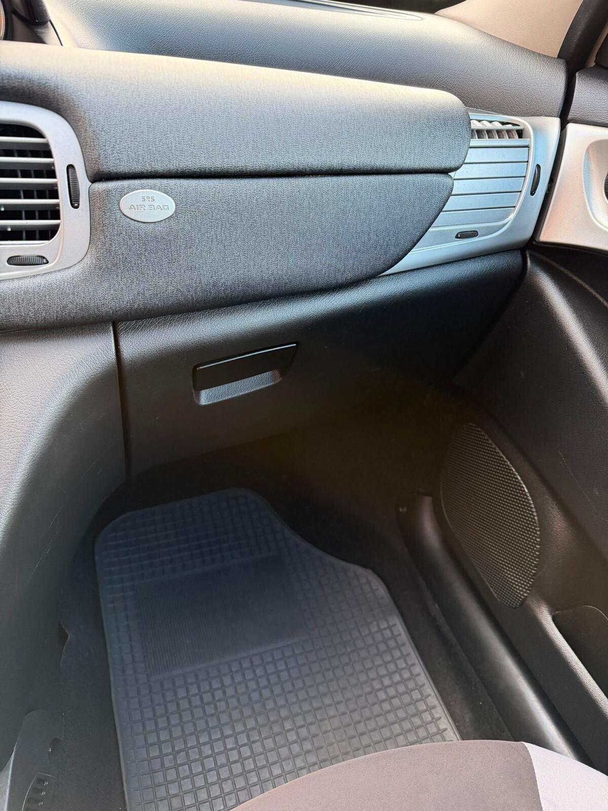 Lancia Ypsilon 1.2 Versus