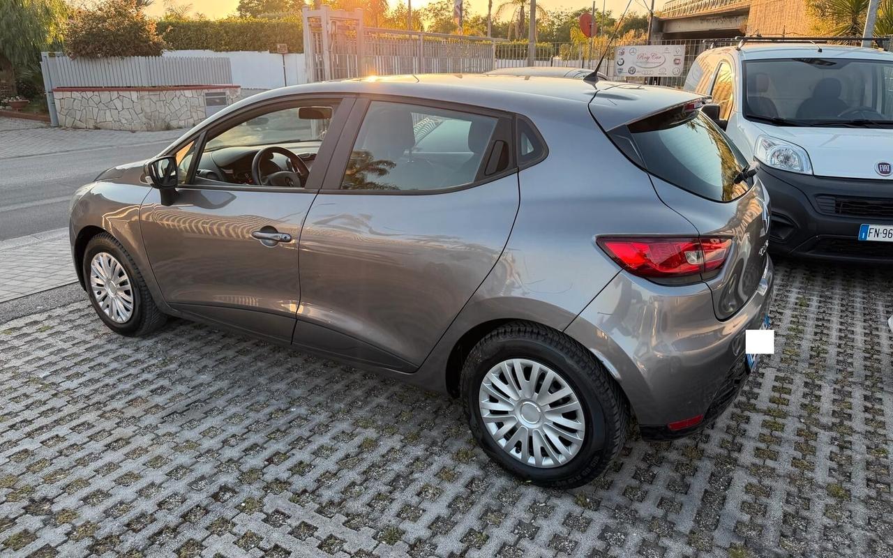 Renault Clio 1.2 75CV 5 porte Live-2014