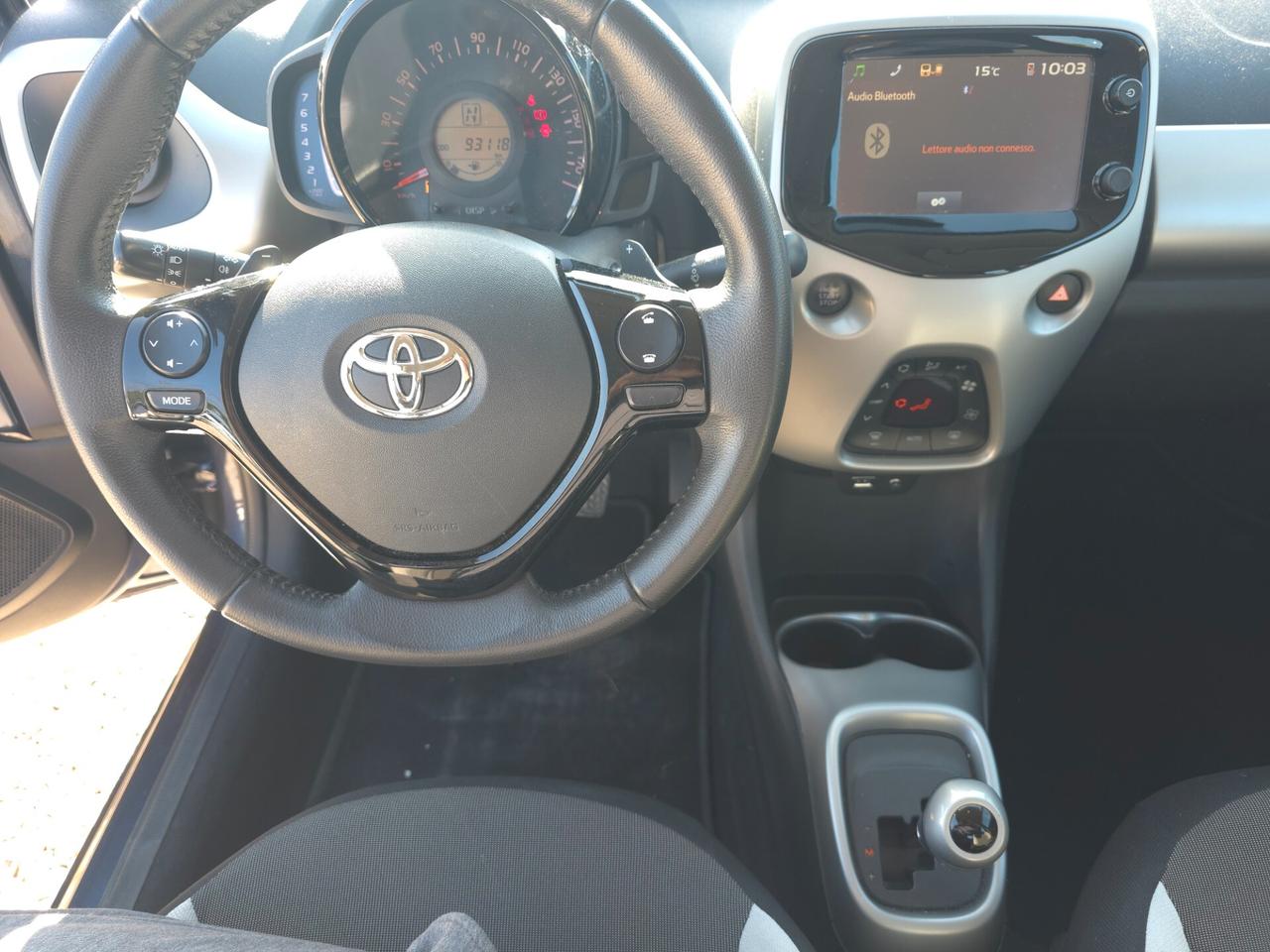 Toyota Aygo 1.0 VVT-i 69 CV 5 porte x-play MMT