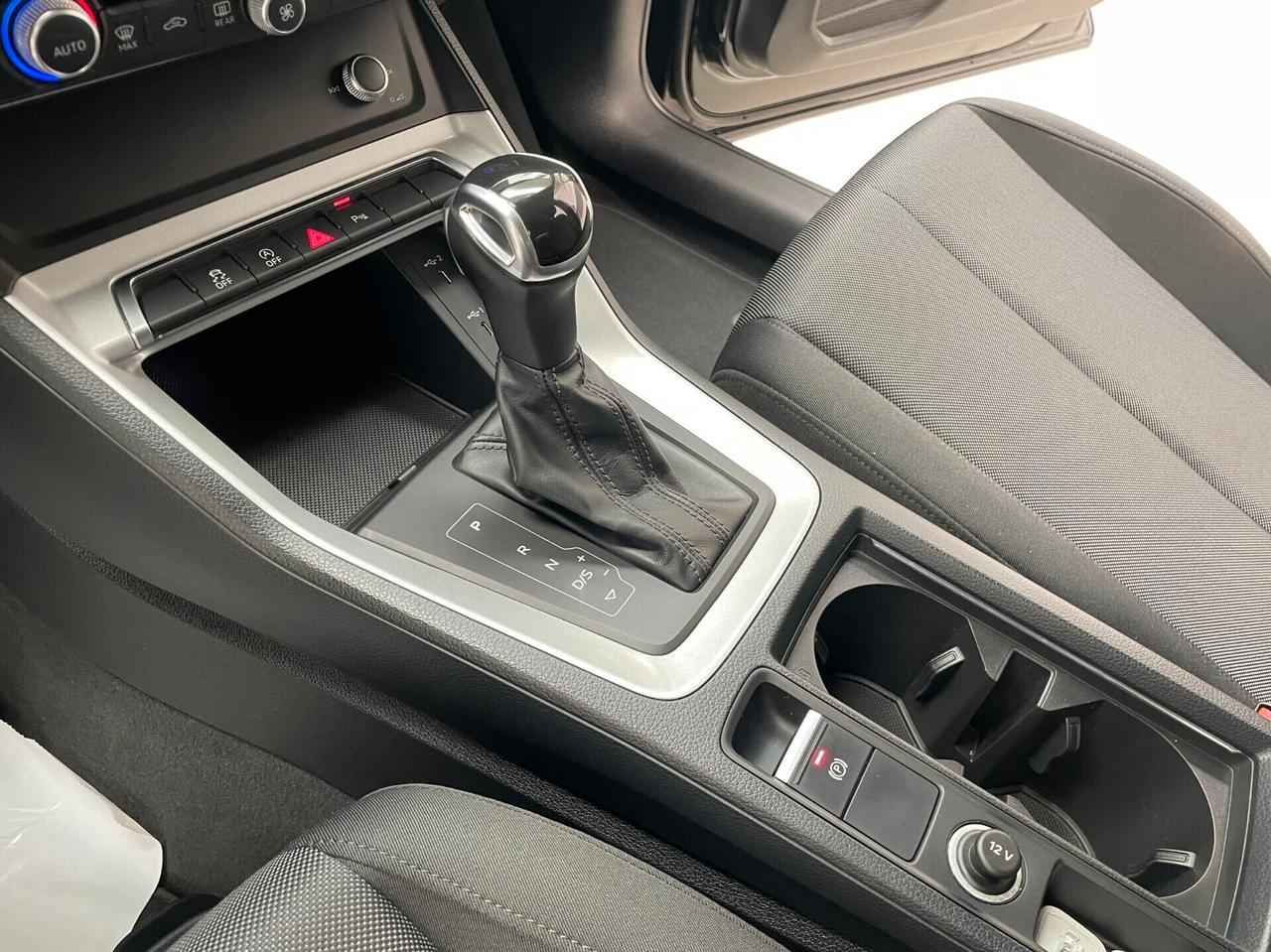 Audi Q3 2.0 150CV 35 TDI S tronic Business Advanced