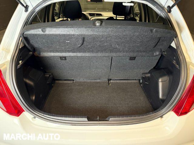 TOYOTA Yaris 1.3 5 porte Lounge