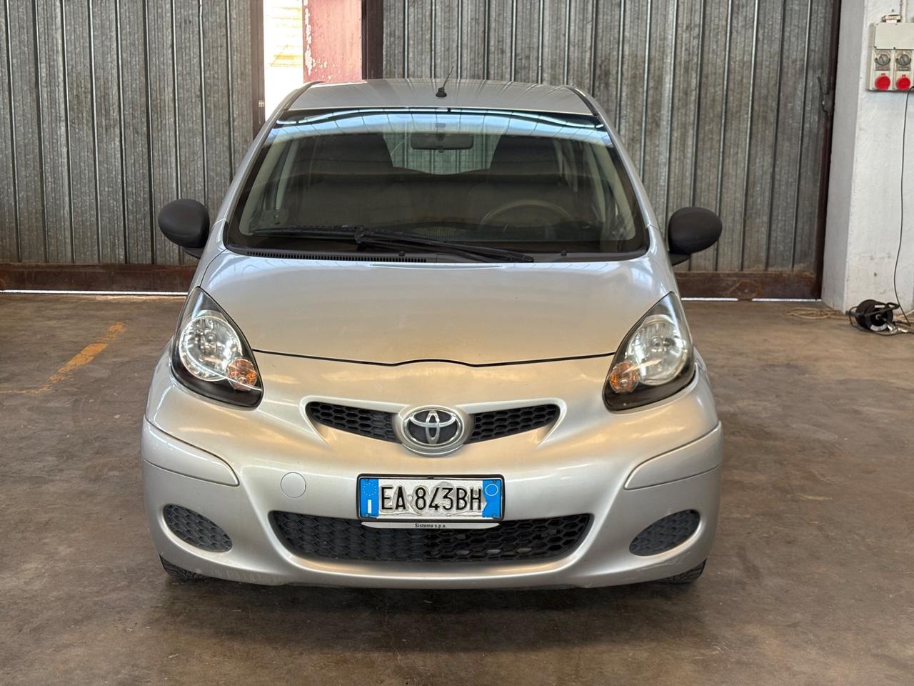 Toyota Aygo 1.0 12V VVT-i 5 porte Sol