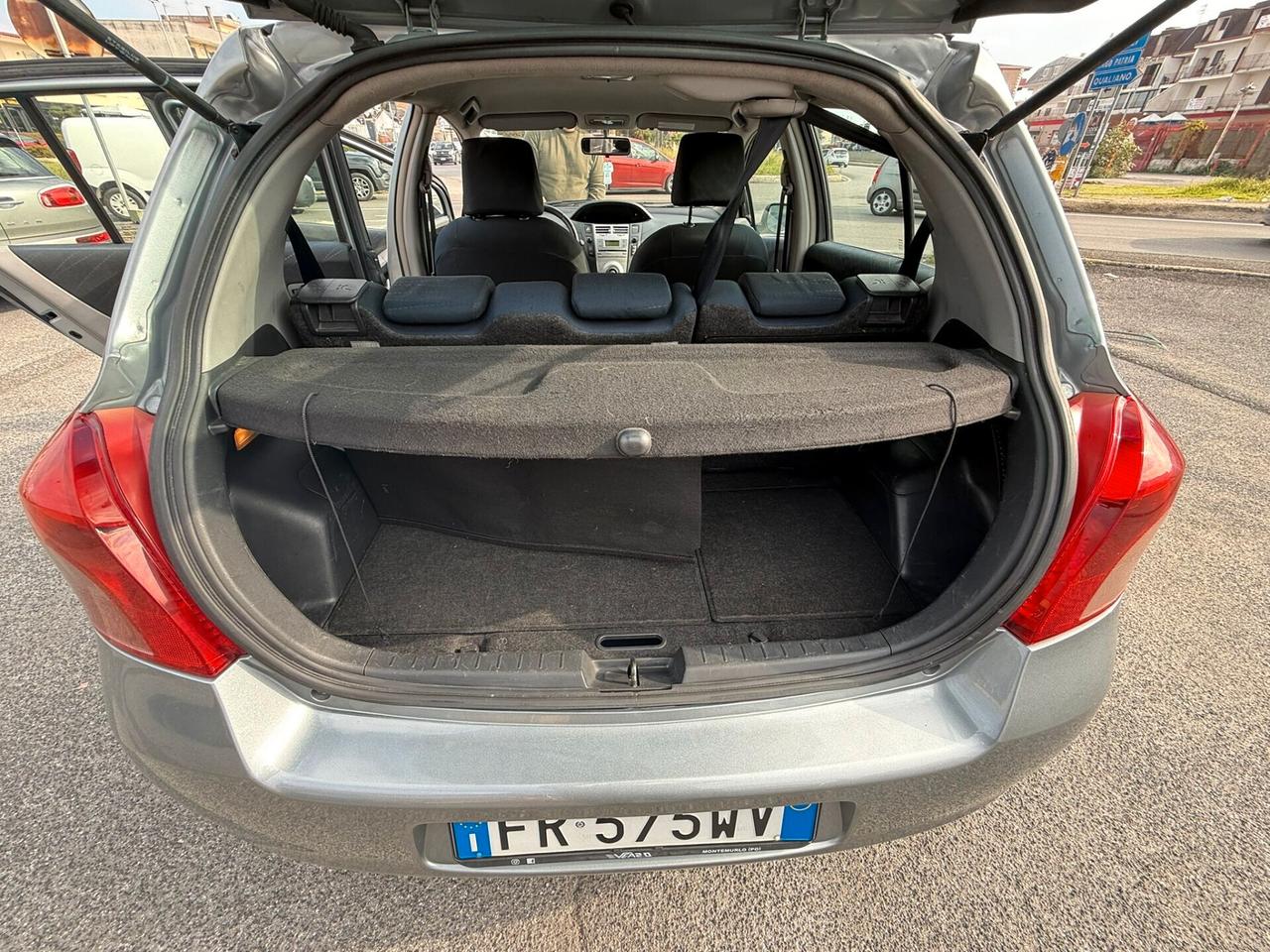 TOYOTA YARIS 5PORTE 1.0BENZINA 69CV OK NEOPATENTATI