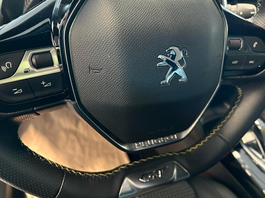 Peugeot 2008 GT LINE PureTech 130 EAT8 SPOTICAR