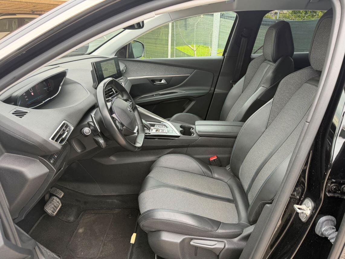 Peugeot 3008 BlueHDi 130 S&S EAT8 Allure Pack AUTOCARRO N1