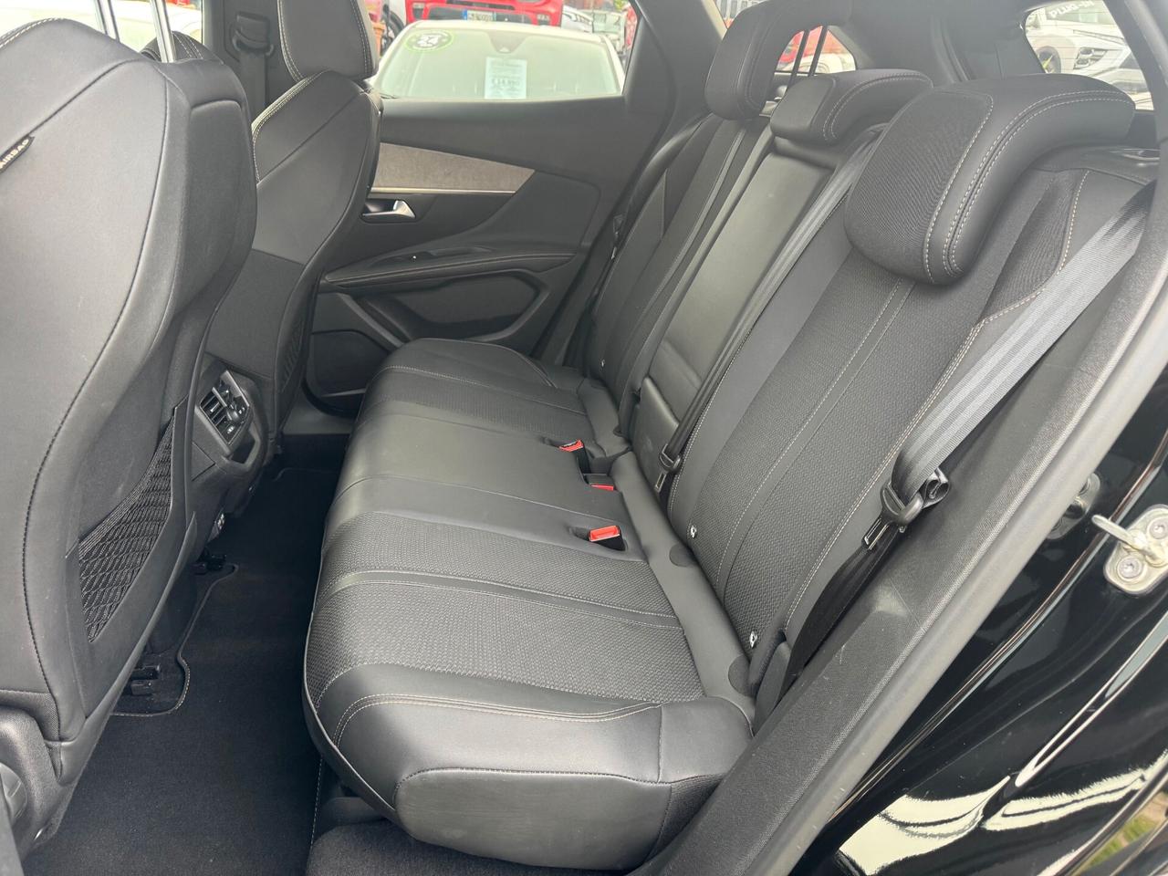 Peugeot 3008 1.2cc PureTech Turbo 130cv S&S GT