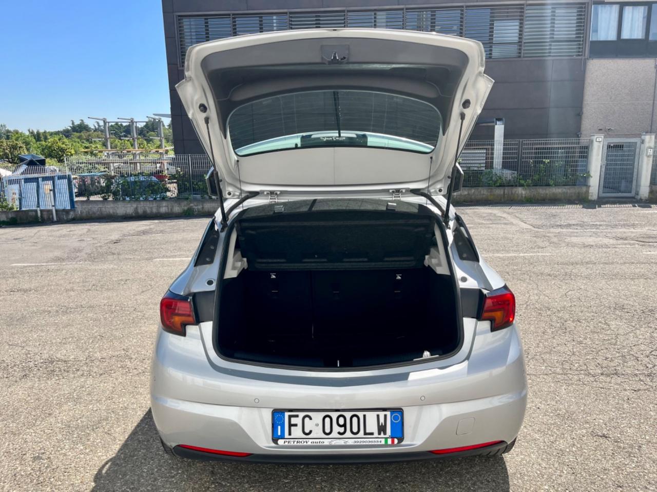 Opel Astra 1.6d 2016 88.000km catena appena sostituita