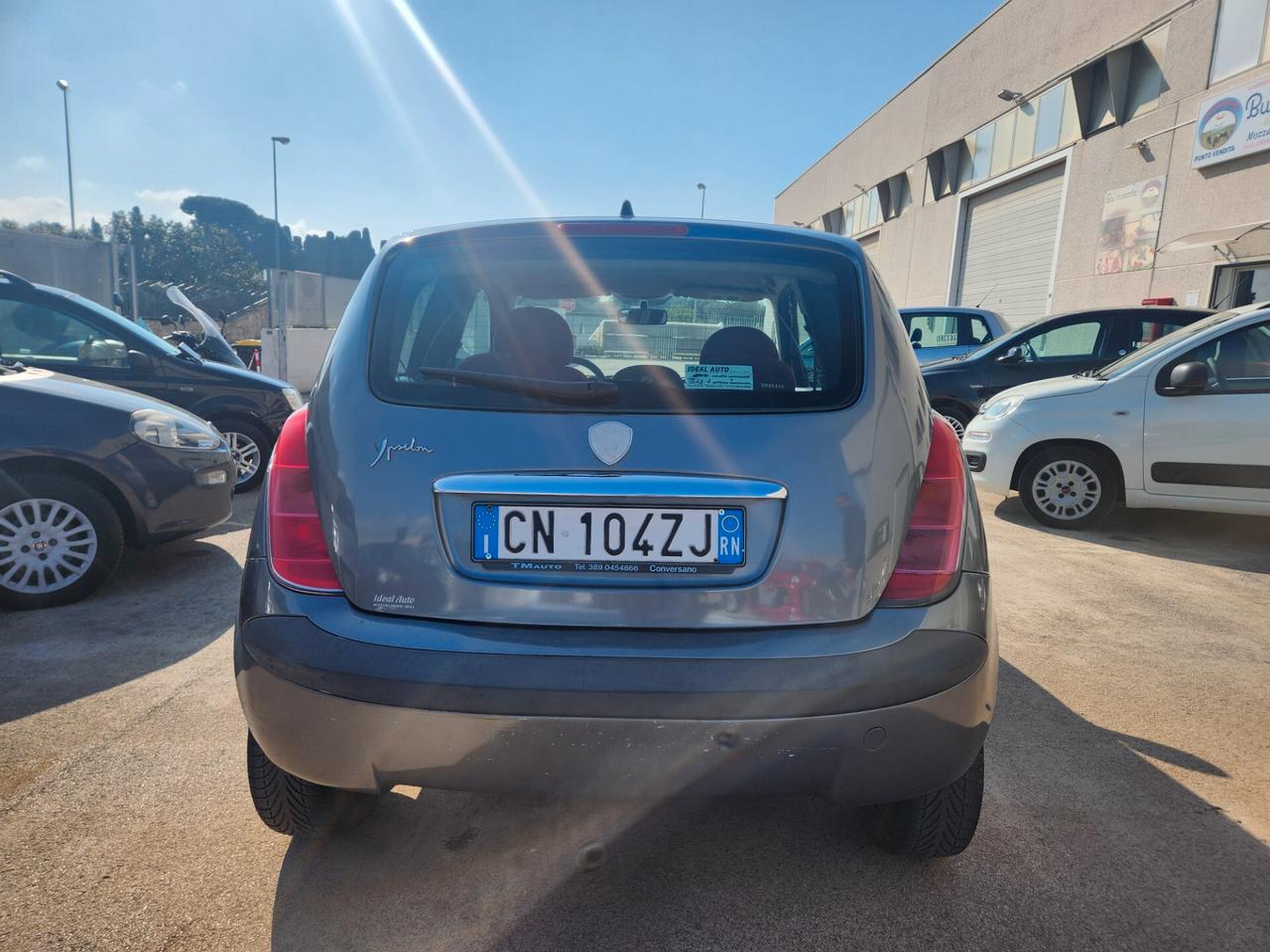 Lancia Ypsilon 1.2 16V Platino