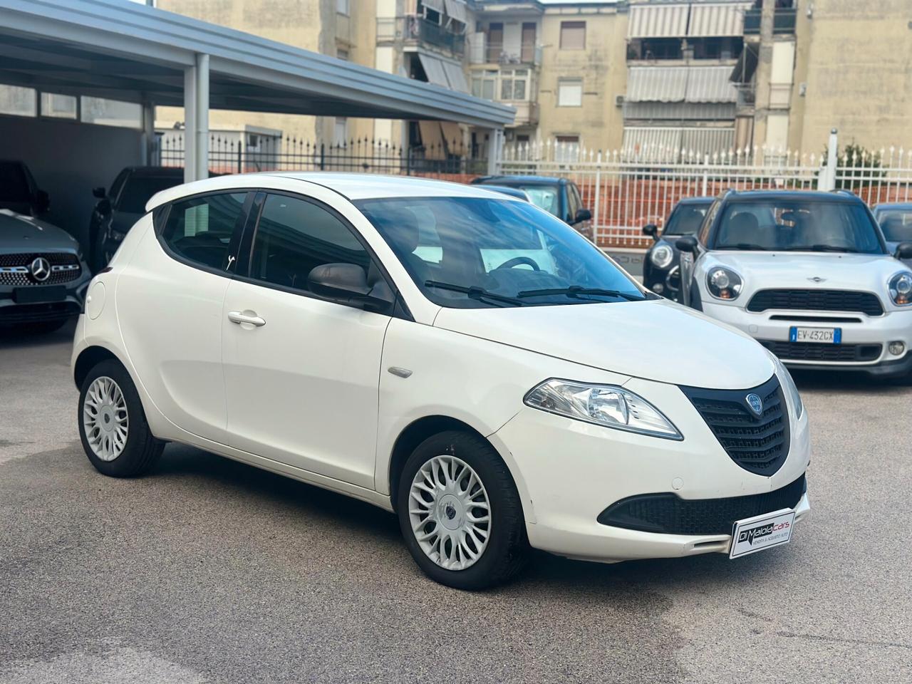 Lancia Ypsilon 1.3 MJT 16V 95 CV 5 porte