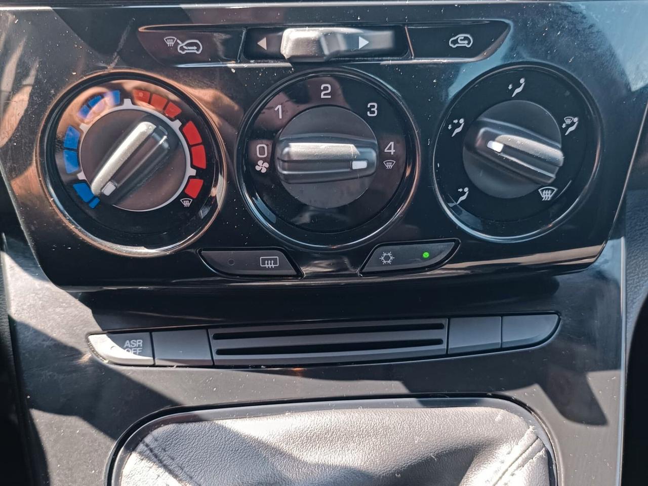 Lancia Ypsilon 1.0 FireFly 5 porte S&S Hybrid Ecochic Gold