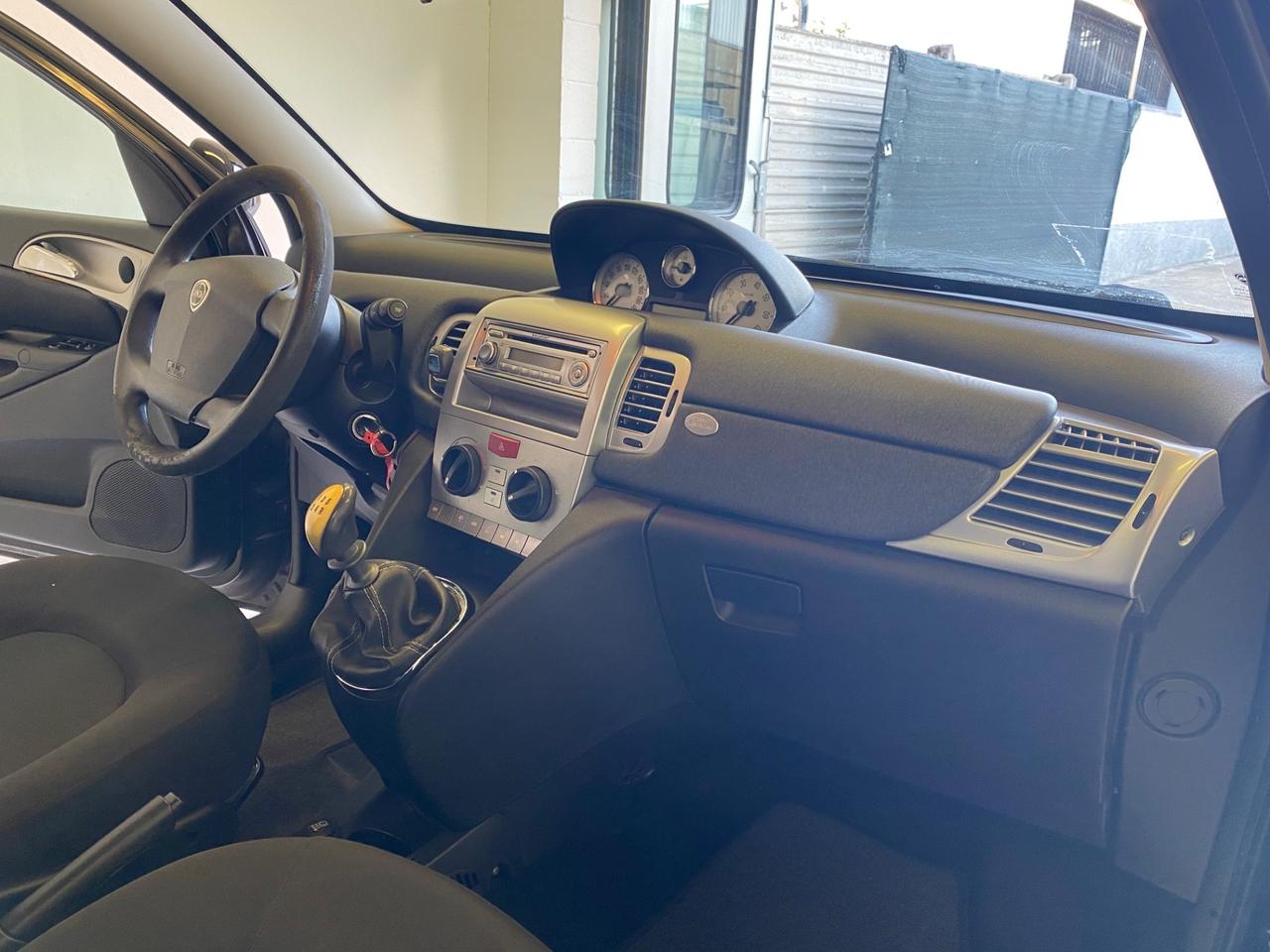 Lancia Ypsilon 1.2 69 CV GPL Platinum