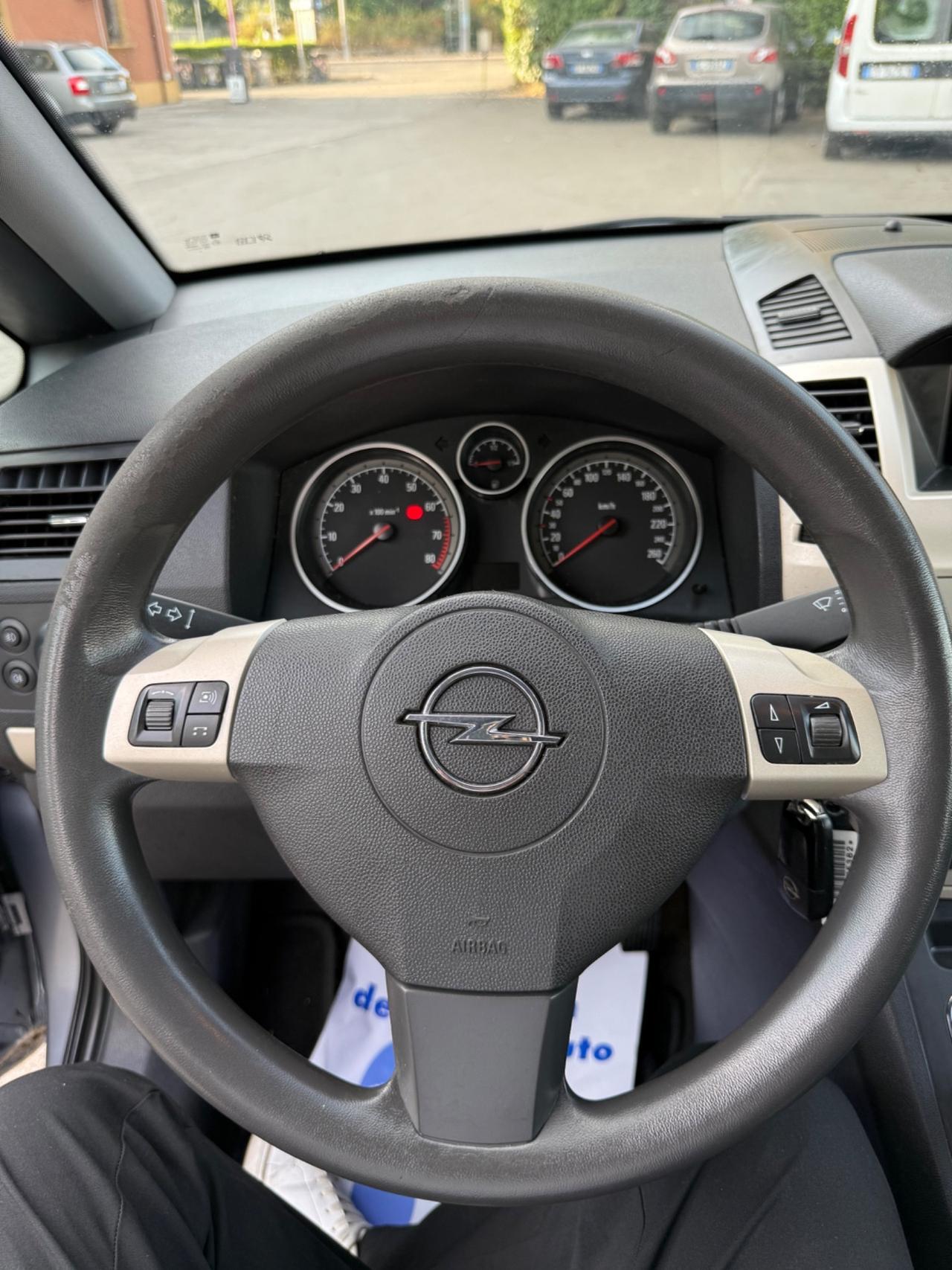 Opel Zafira 1.6 16V ecoM 94CV Cosmo