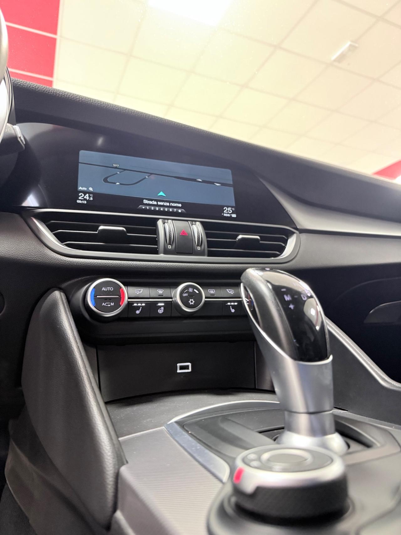 Alfa Romeo Giulia 2.2 Turbodiesel 210 CV AT8 AWD Q4 Veloce