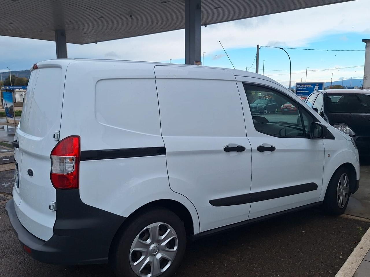 Ford Transit Courier 1.5 TDCi 100CV Van Trend