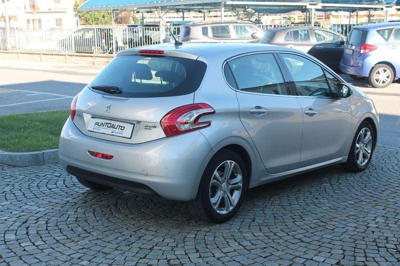 Peugeot 208 1.6 e-HDi 115 CV Stop&Start 5 porte Allure