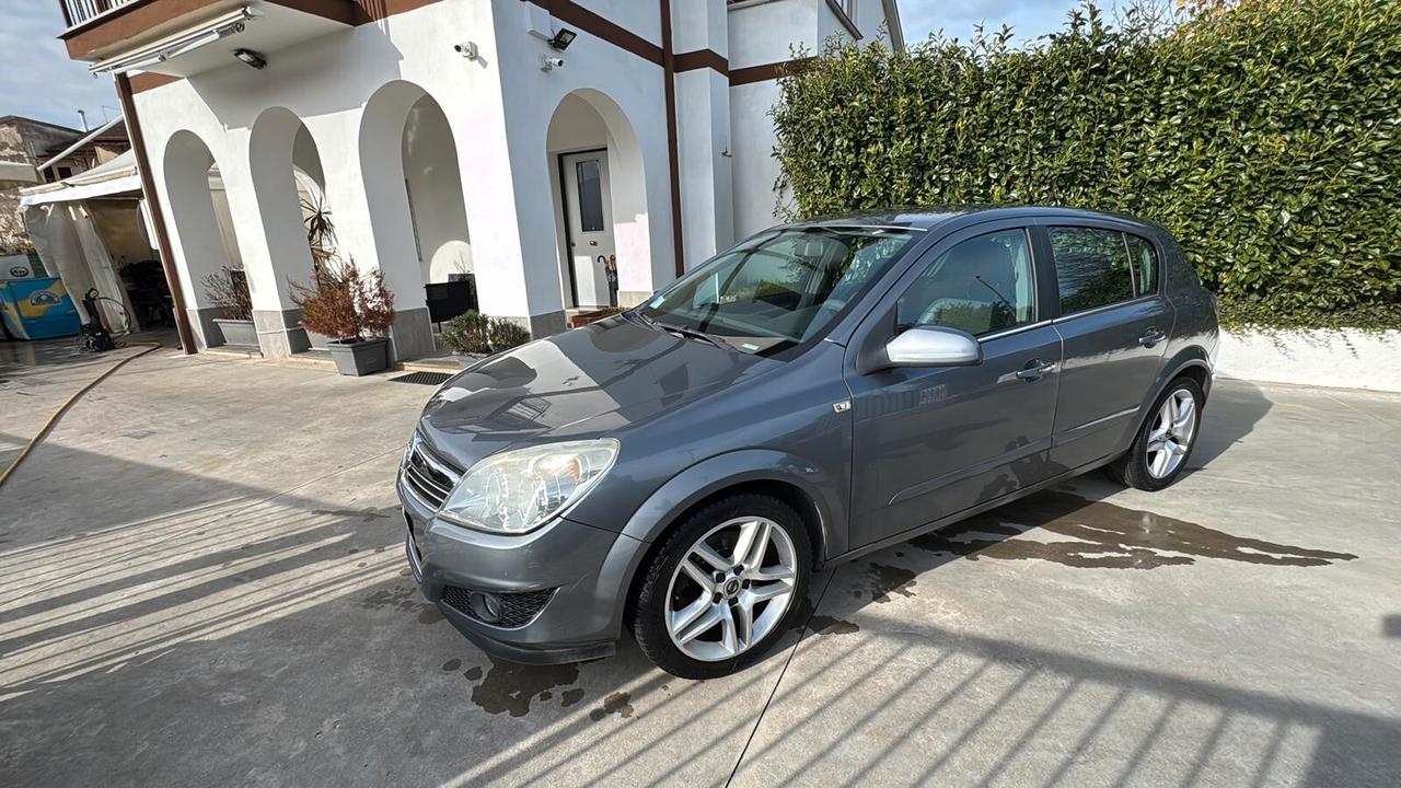 Opel Astra 1.7 CDTI 125CV 5 porte Cosmo