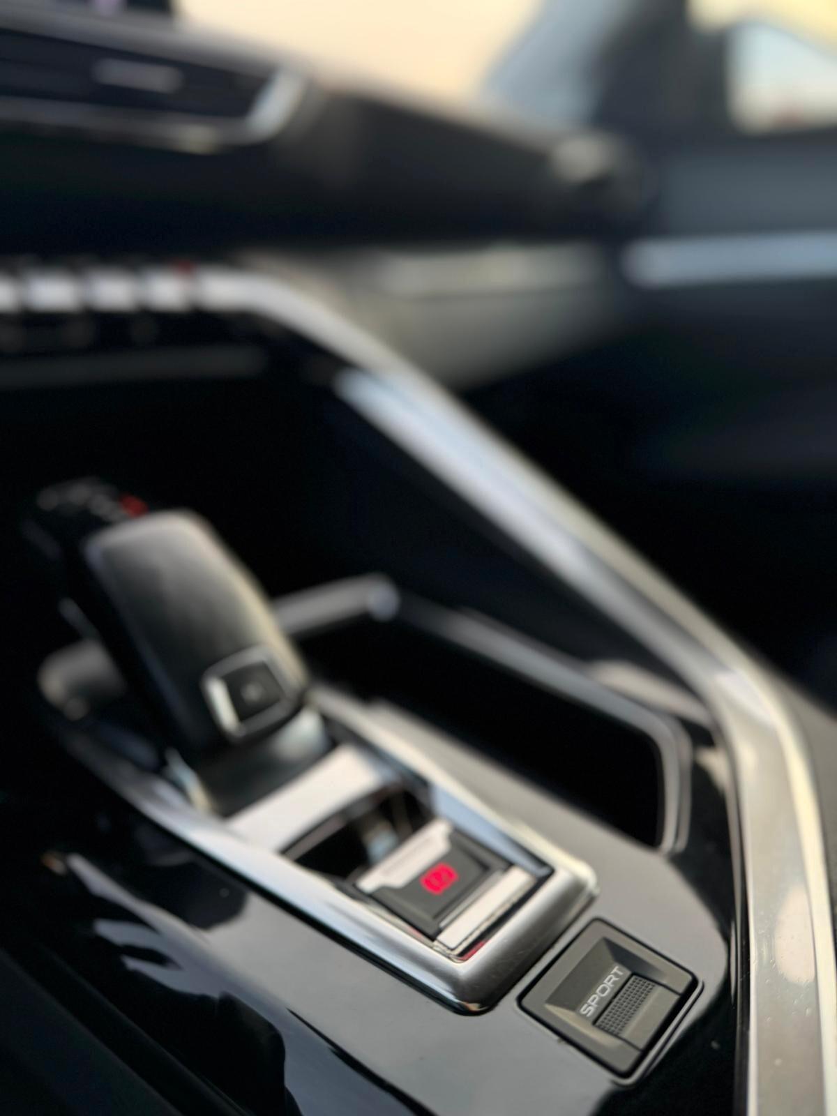 Peugeot 3008 BlueHDi 130 S&S EAT8 Allure