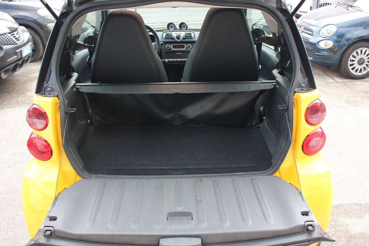 smart forTwo 1.0 mhd Pulse 71cv SERVOSTERZO MIX PELLE GARANZIA 12 MESI KM REALI CERTIFICATI