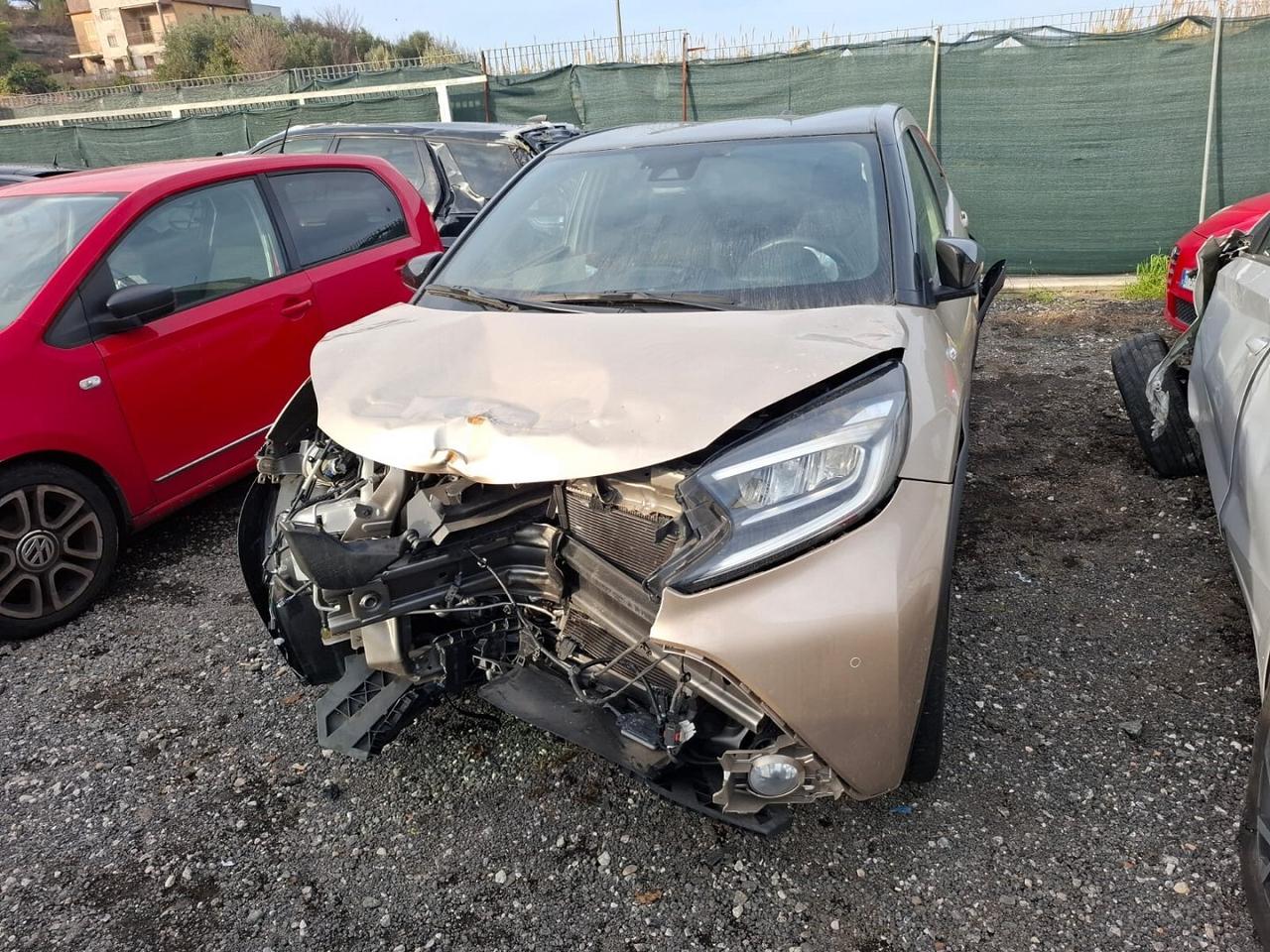 AYGO X POCHI KM SINISTRATA 2022 AUT