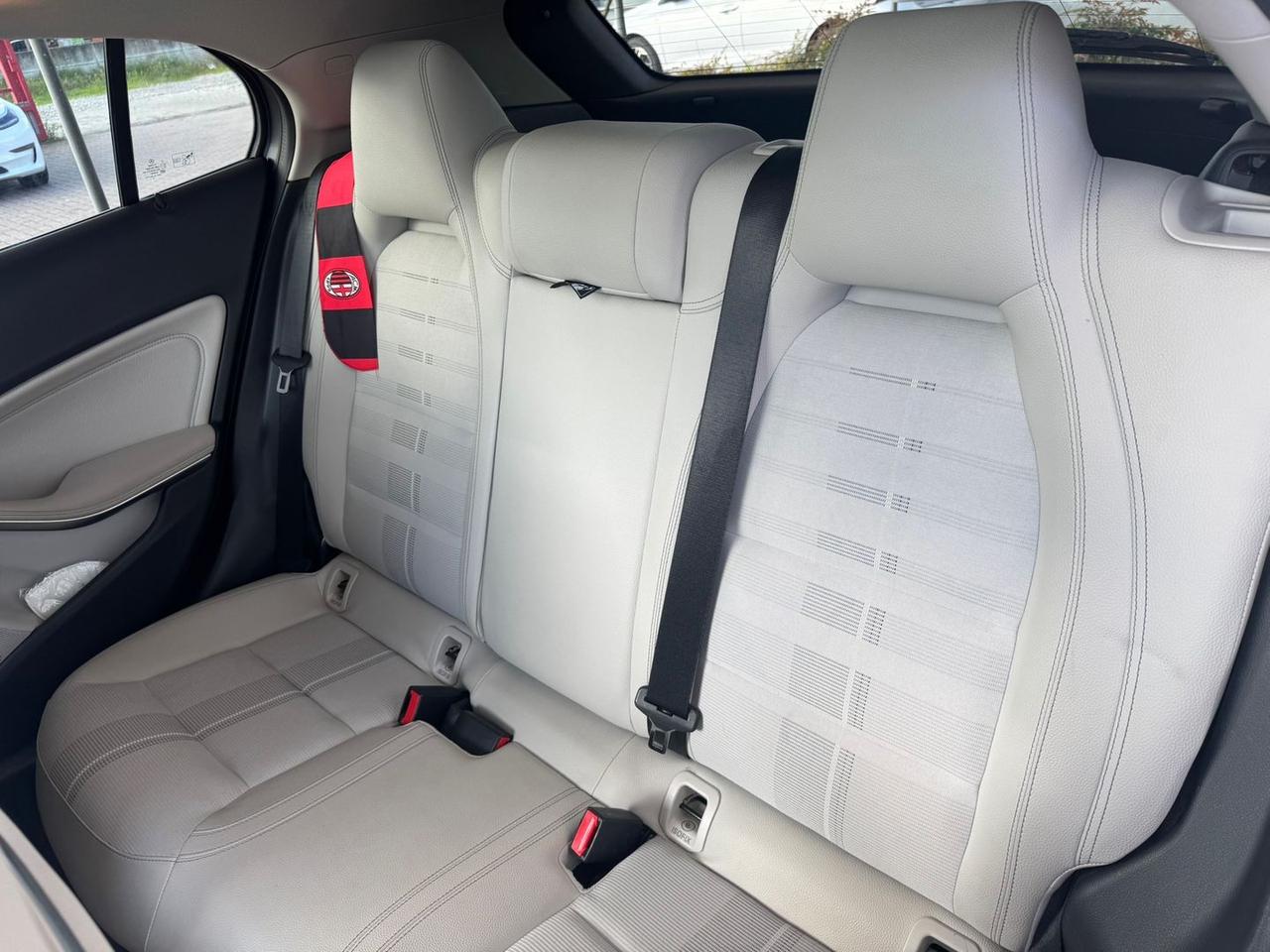 Mercedes-Benz GLA 200 Premium GLA 200 D TET #9904