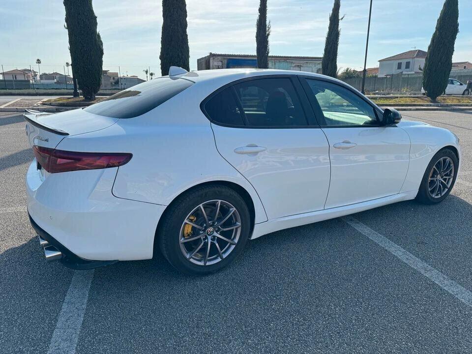 Alfa Romeo Giulia 2.2 Turbodiesel 150 CV