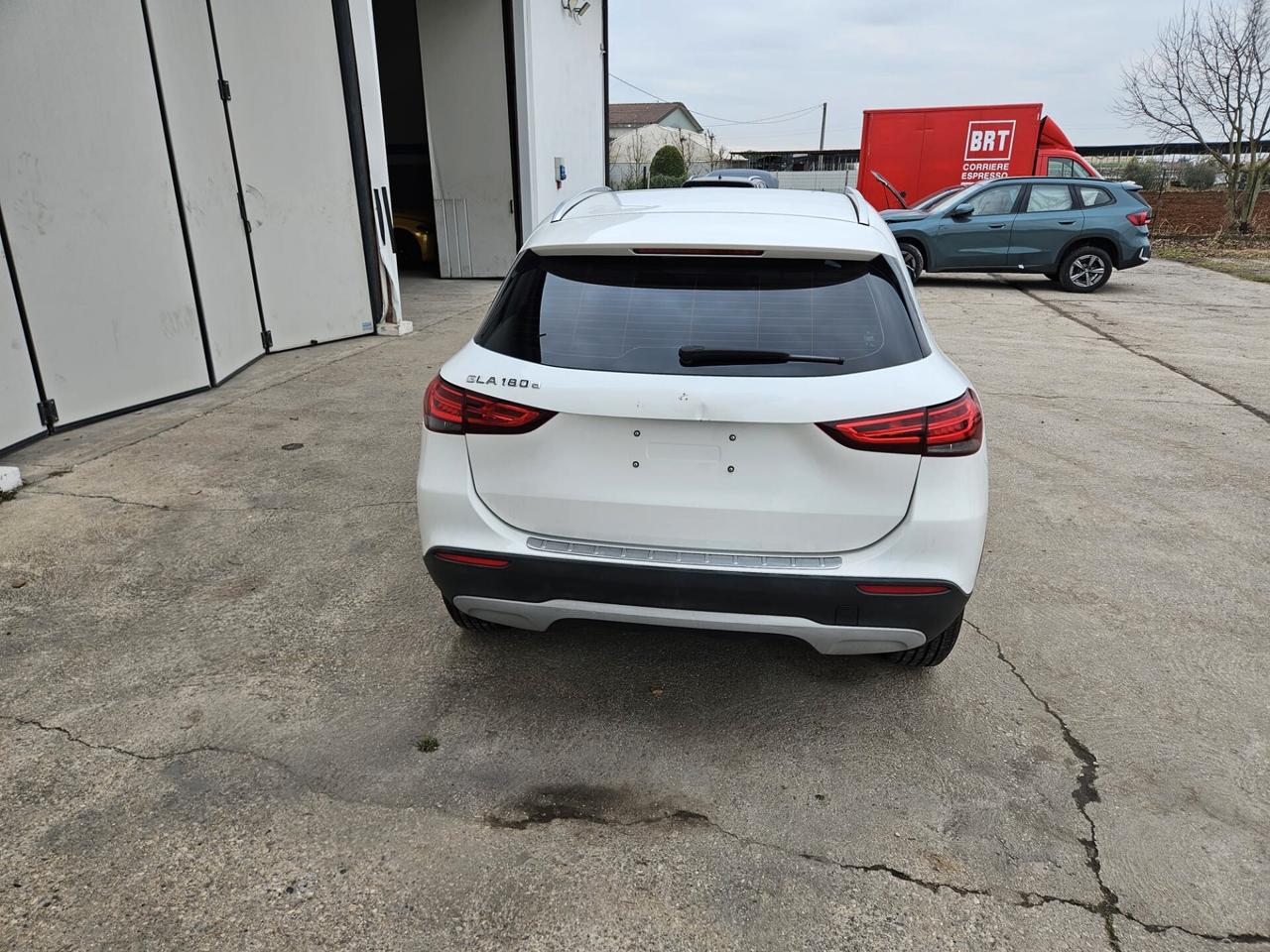 Mercedes-Benz GLA 180 d Business auto