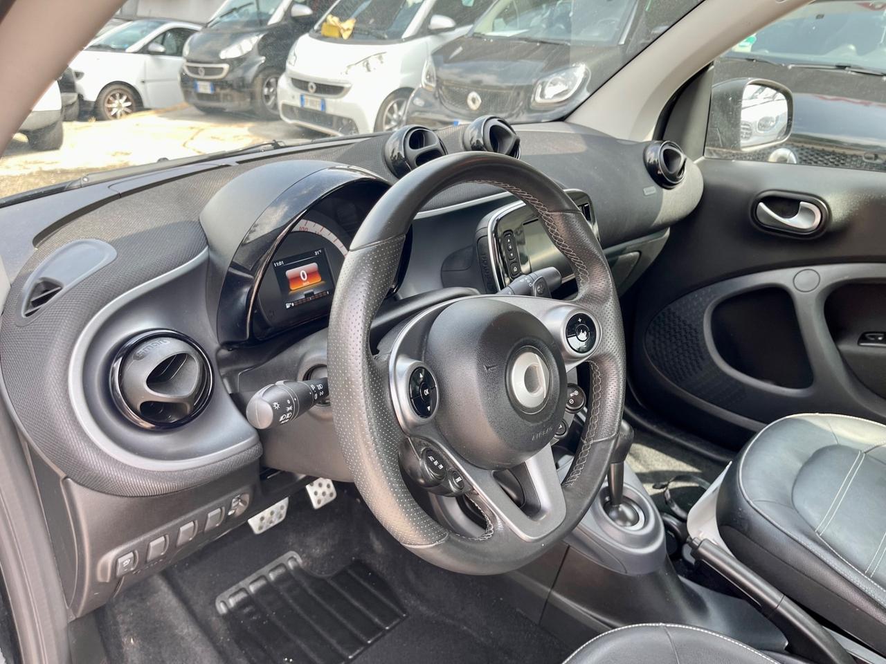 Smart ForTwo BRABUS 0.9 Turbo twinamic Urban runner