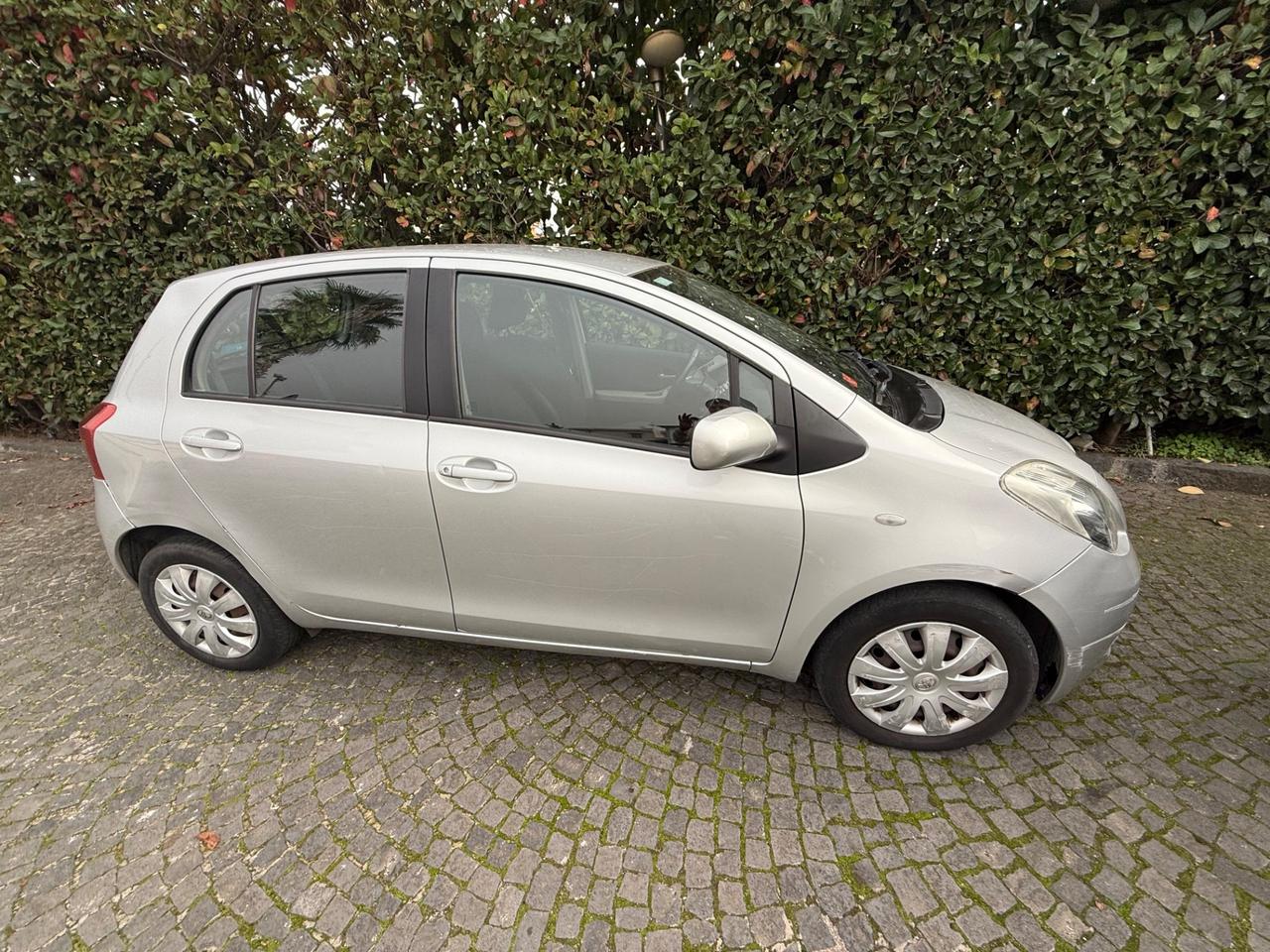 Toyota Yaris 5porte 1.3 benzina 87cv