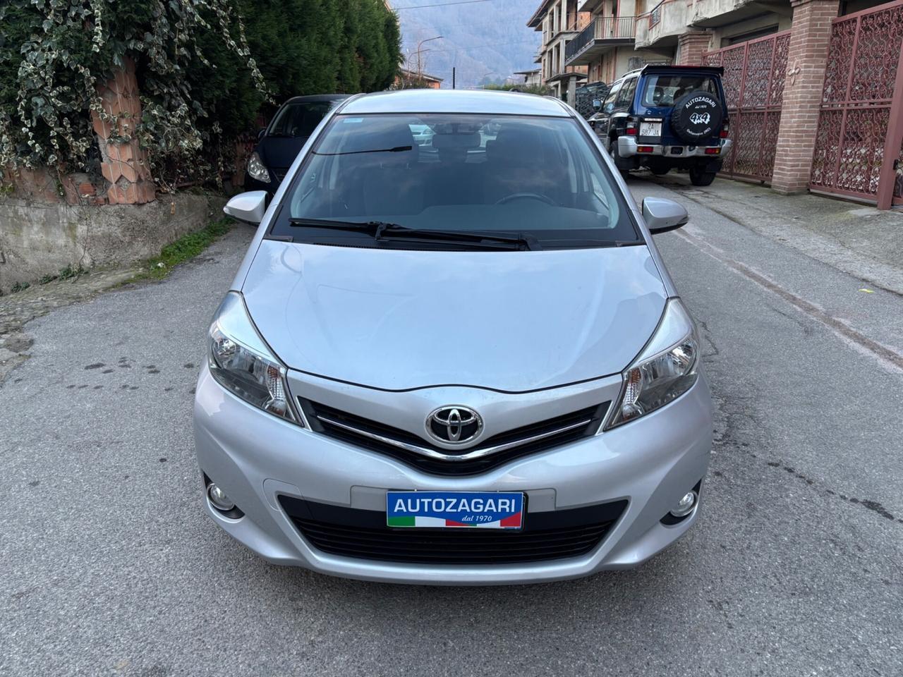 Toyota Yaris 1.0 5 porte(neopatentato)