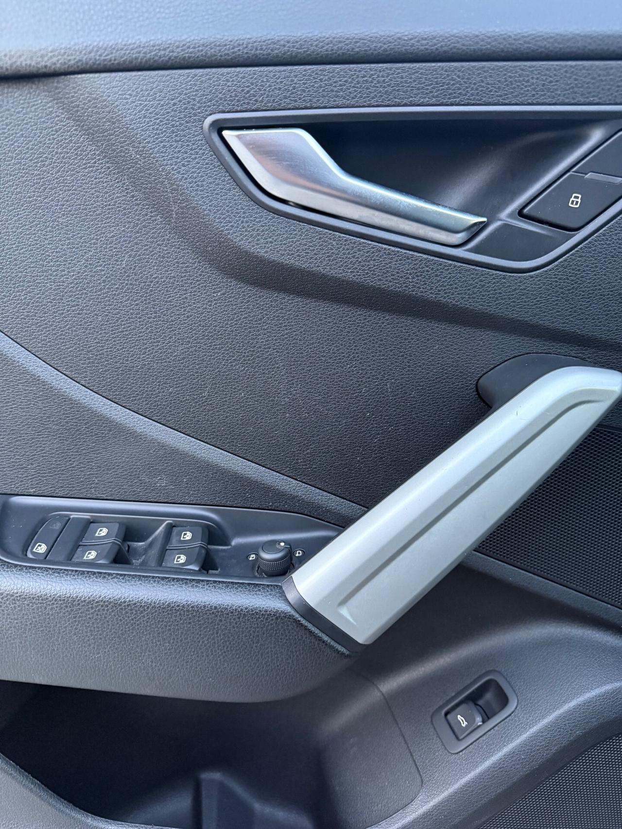 Audi Q2 30 TDI S tronic Business Design