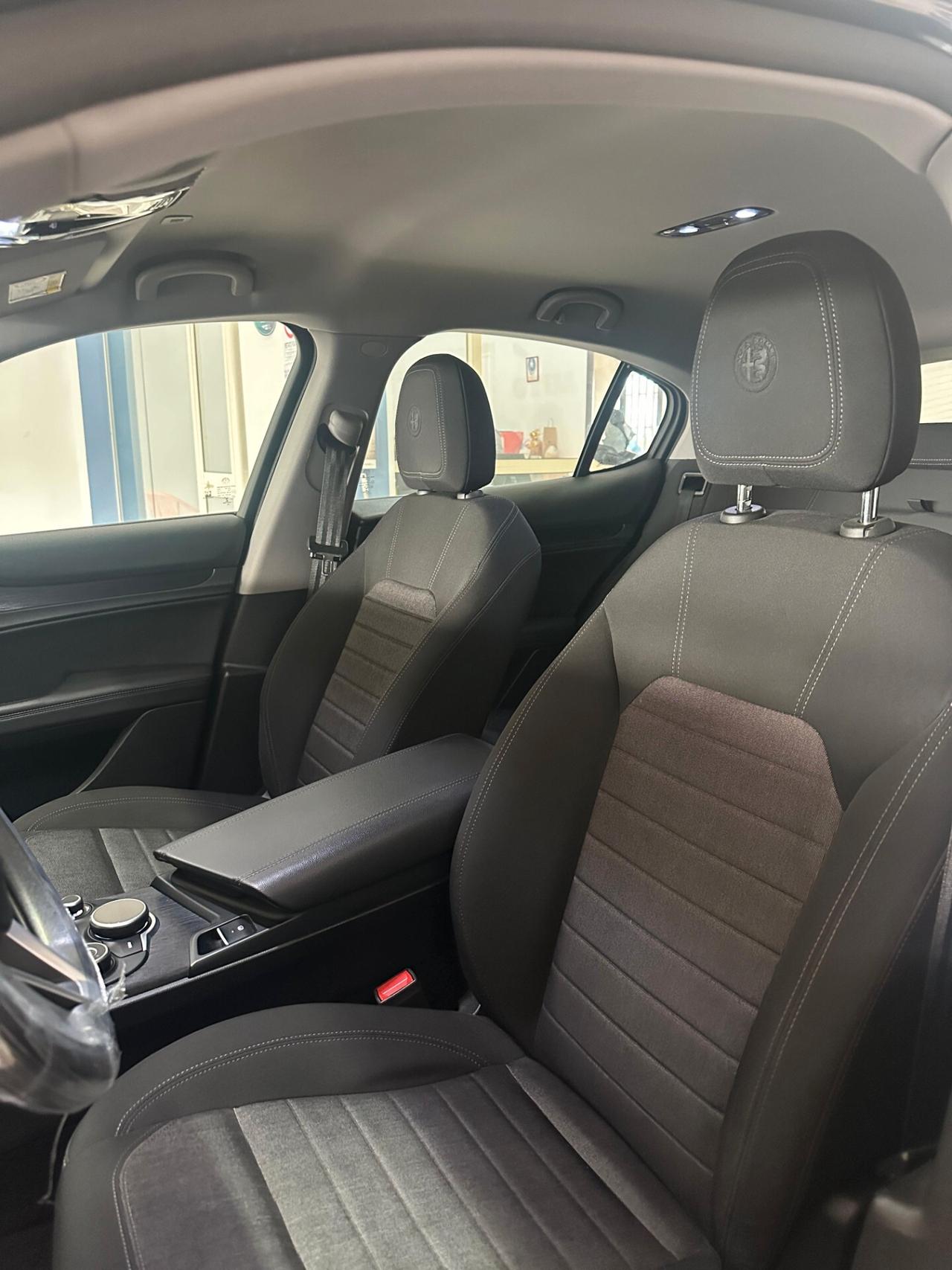 Alfa Romeo Stelvio 2.2 Turbodiesel 210 CV AT8 Q4 Executive