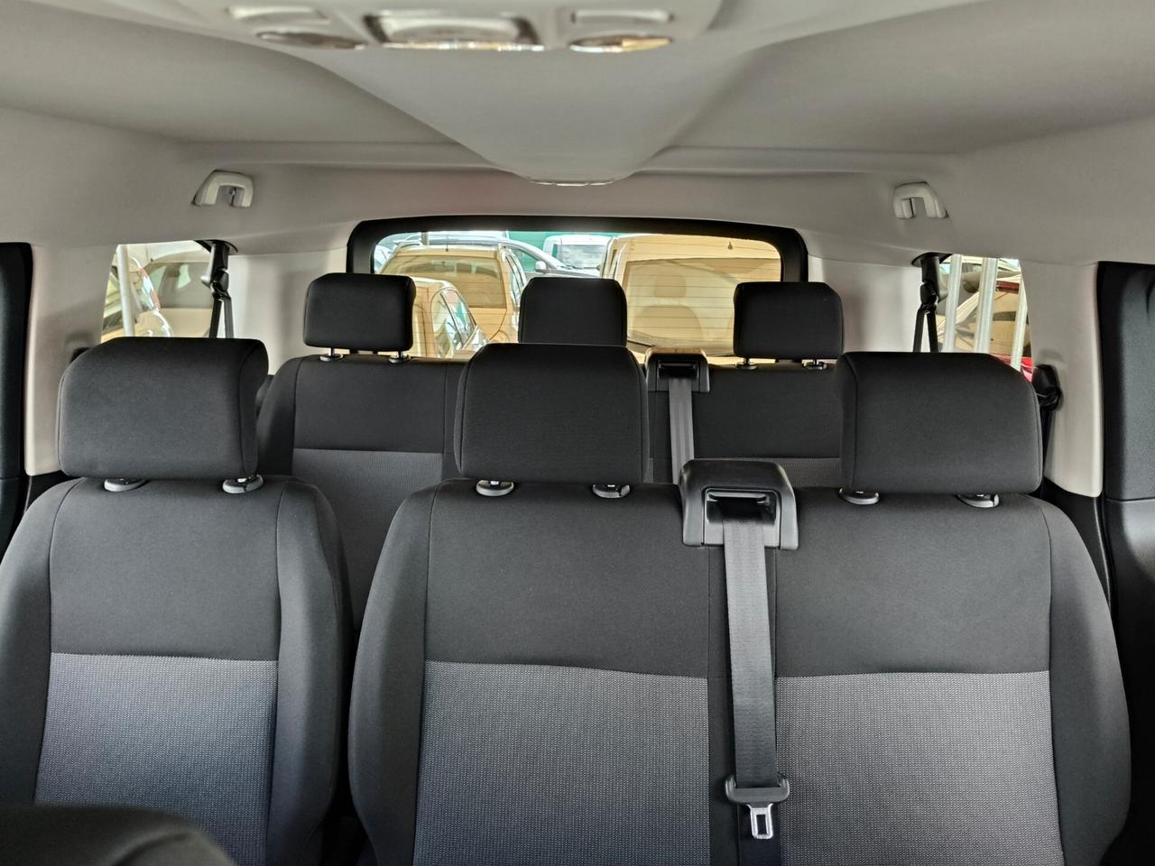 Peugeot Traveller BlueHDi 100 S&S Standard Business