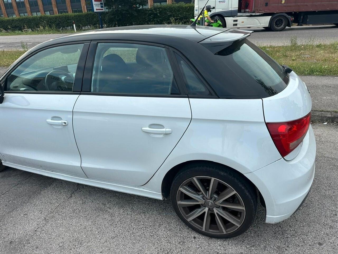 Audi A1 1.6 TDI S tronic line edition