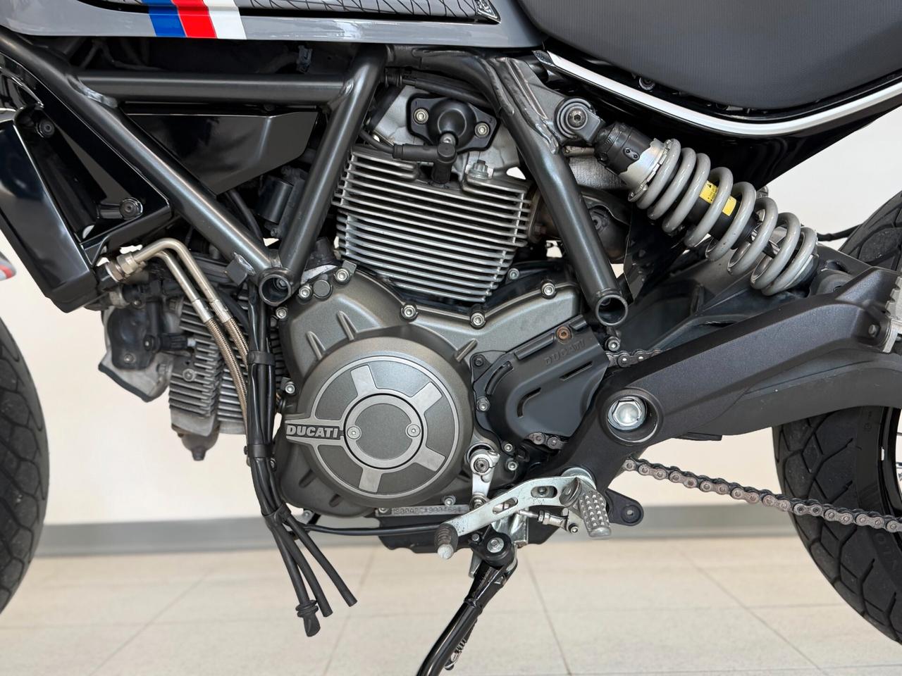 Ducati Scrambler 800 LEOVINCE PARI NUOVO FINANZIABILE PERMUTE