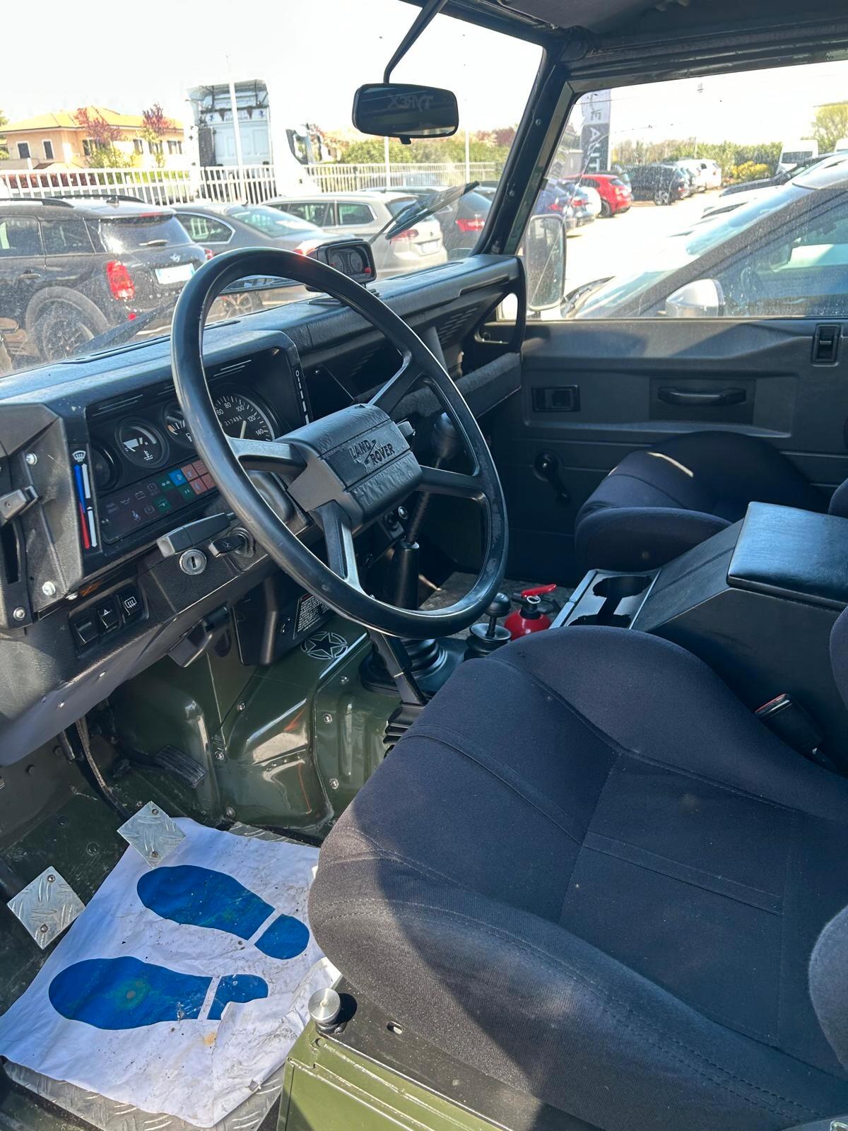Land Rover Defender 90 turbodiesel Hard-top