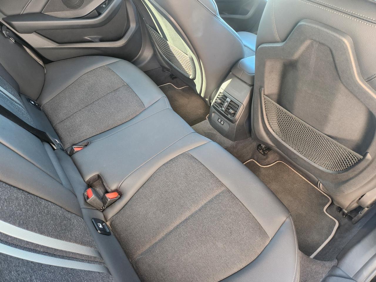 Bmw 118 120d 5p. Luxury