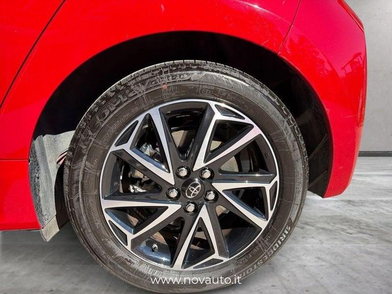 Toyota Yaris Hybrid Trend MY22