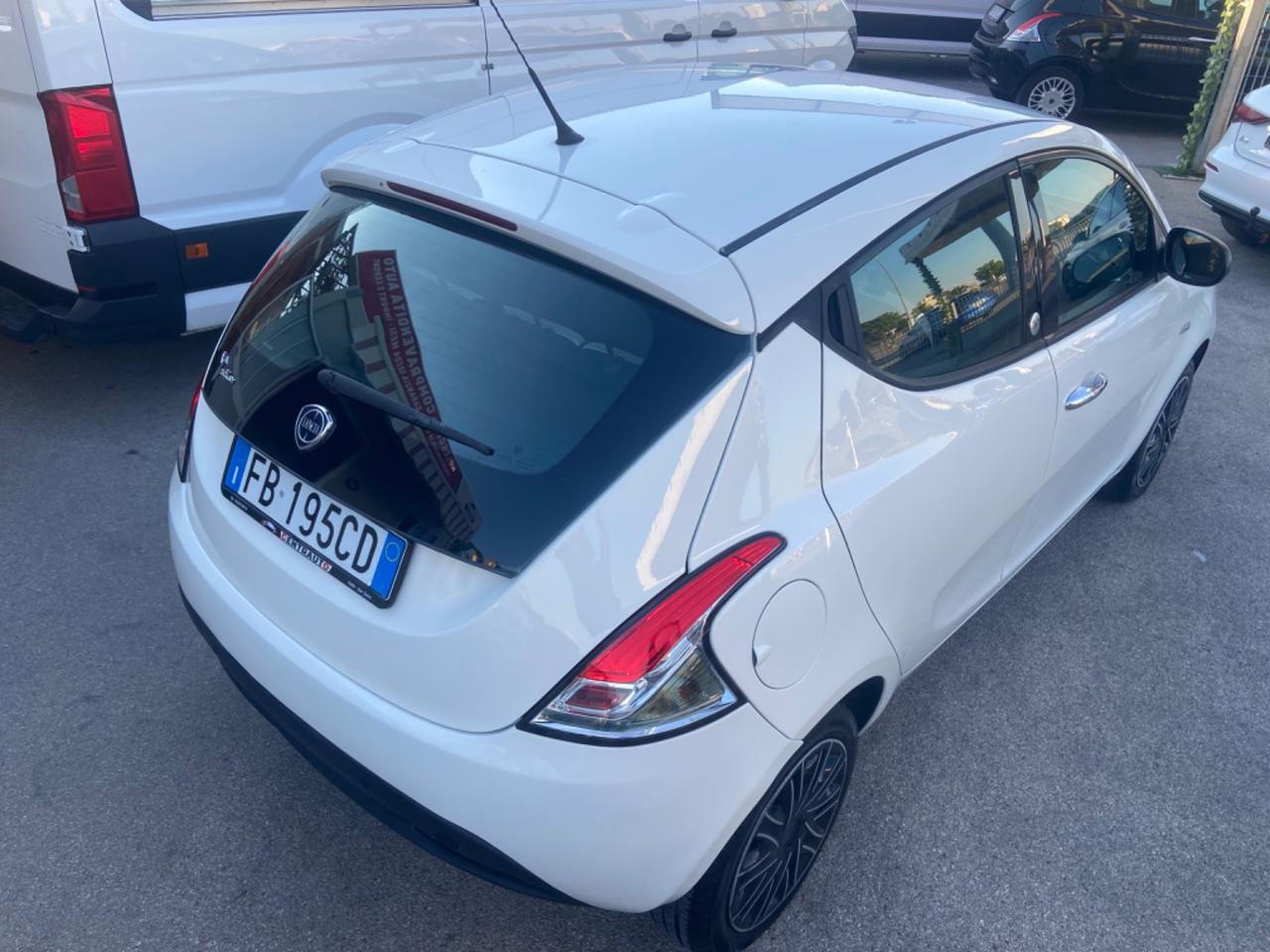 Lancia Ypsilon 1.2 69CV GPL/BENZ 2016 GARANZIA12
