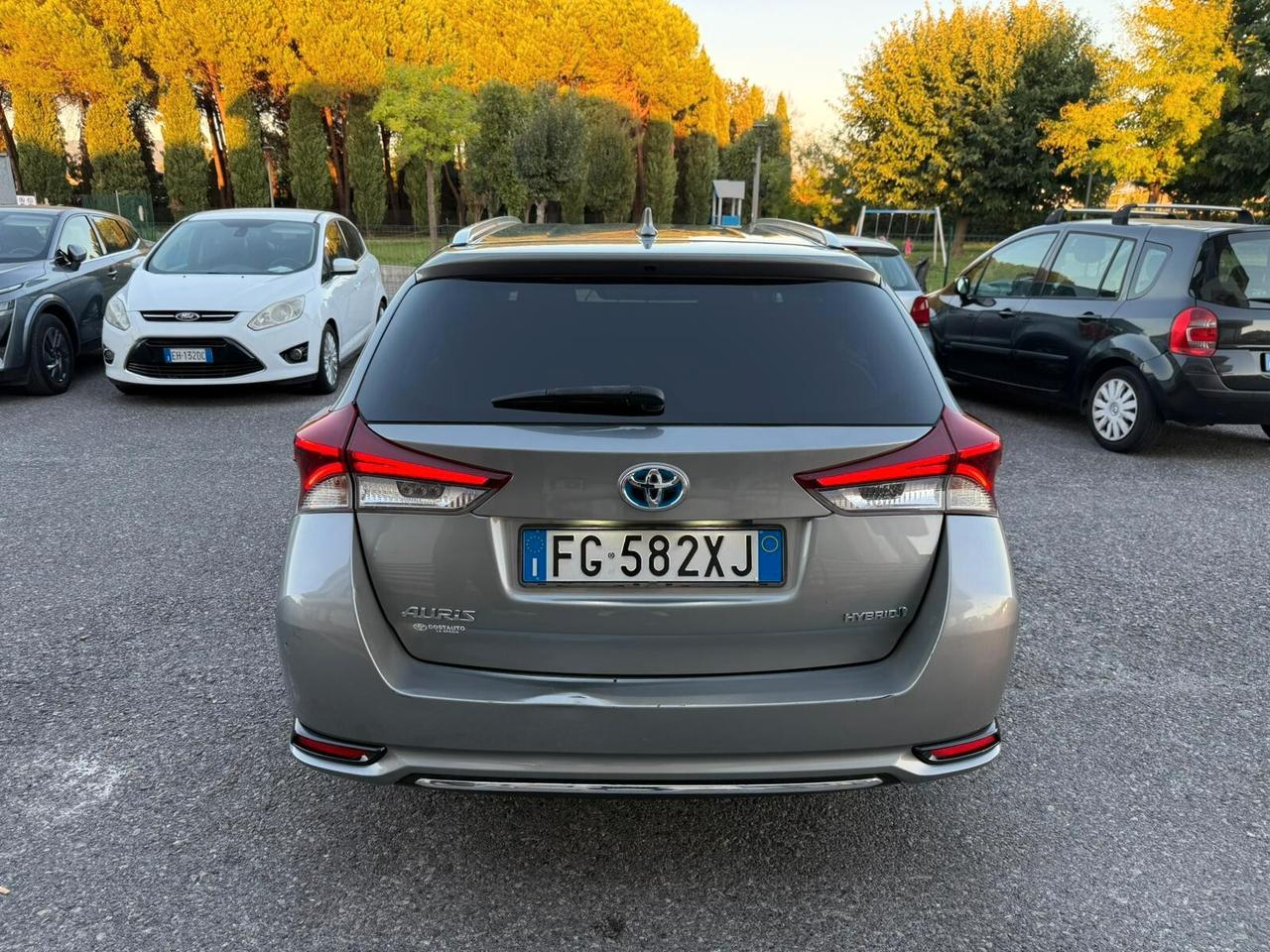 Toyota Auris Touring Sports 1.8 Hybrid Lounge