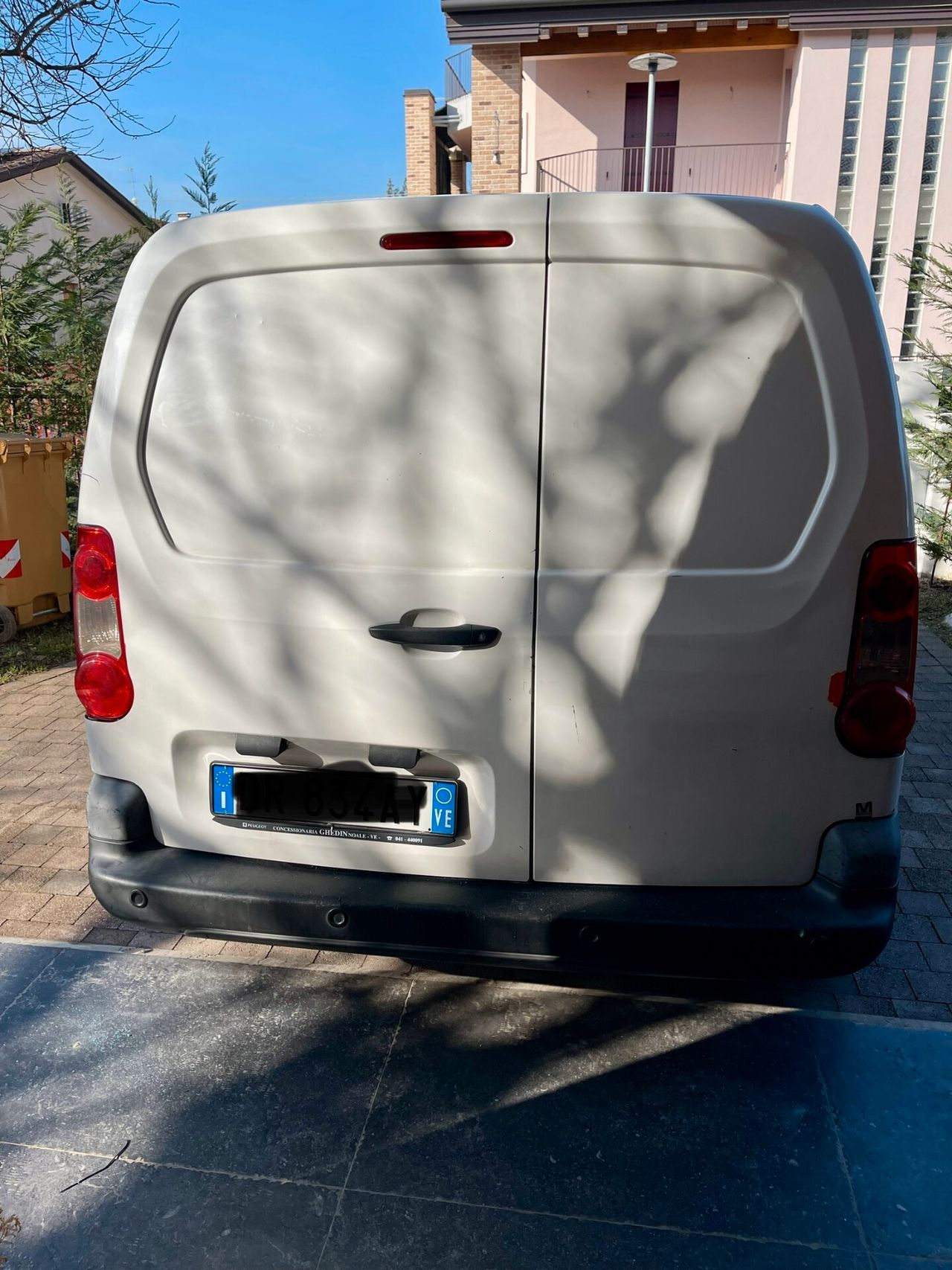 Peugeot Partner 2008 photo 2