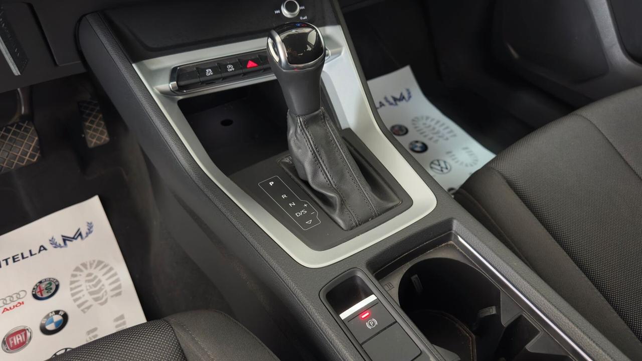 Audi Q3 35 TDI S tronic Business