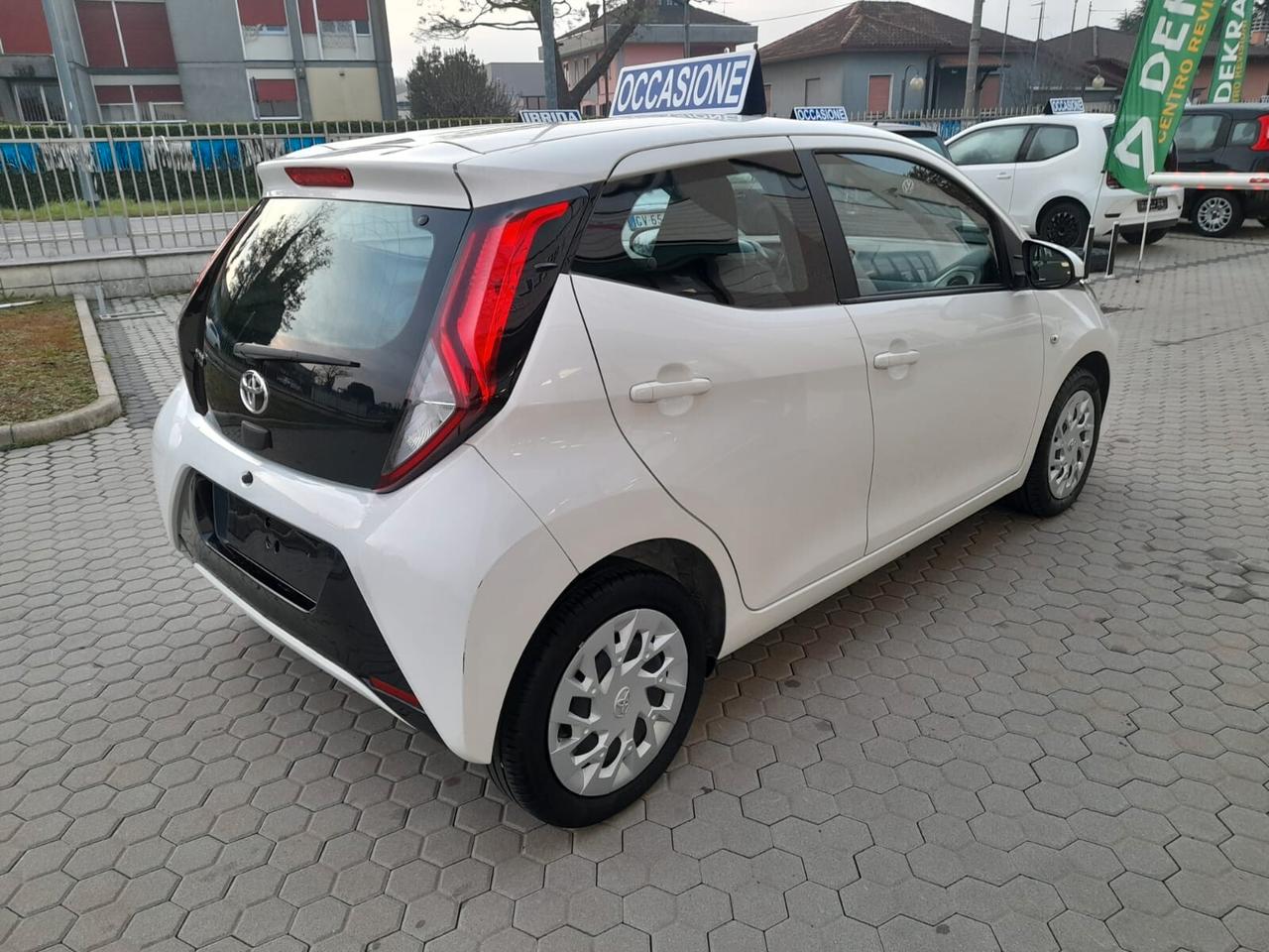 Toyota Aygo 1.0 VVT-i 72 CV 5 porte x-play