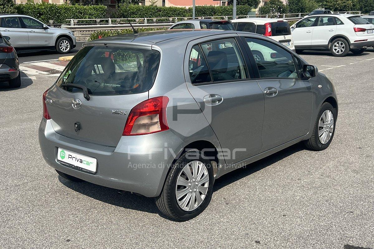 TOYOTA Yaris 1.0 5 porte Sol