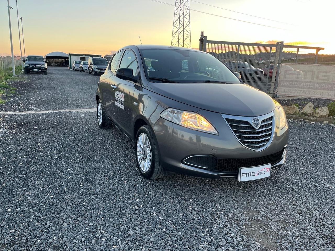 Lancia Ypsilon 1.2 69 CV 5 porte Gold