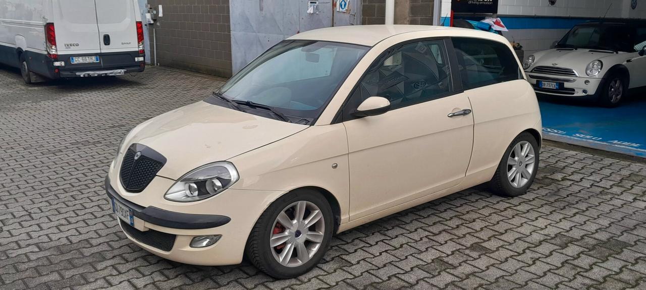 Lancia Ypsilon 1.2 Argento NeopatentatiOK