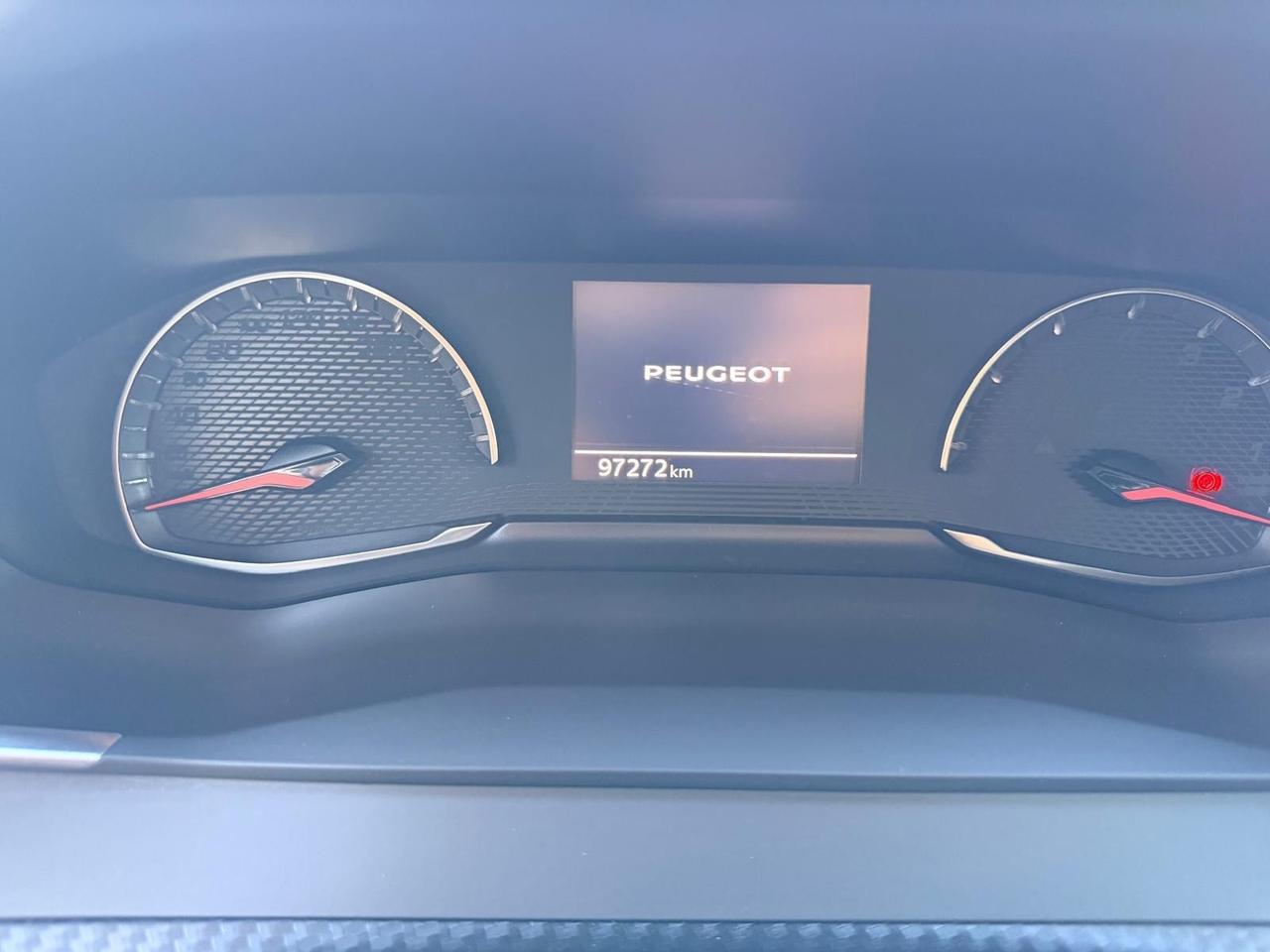 Peugeot 2008 BlueHDi 110 S&S Allure Pack