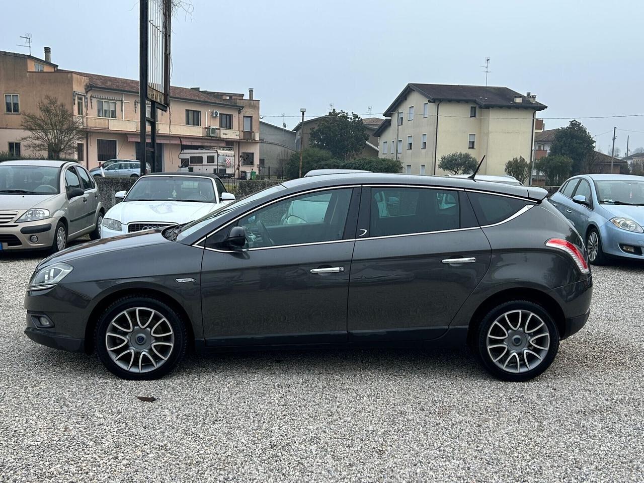Lancia Delta 2.0 MJT DPF Platino 165CV