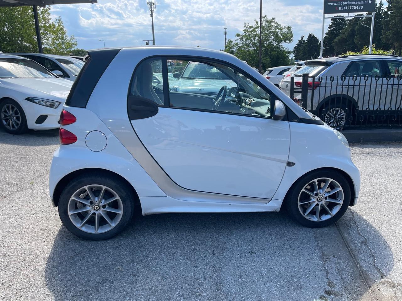 Smart ForTwo 1000 52 kW MHD coupé passion