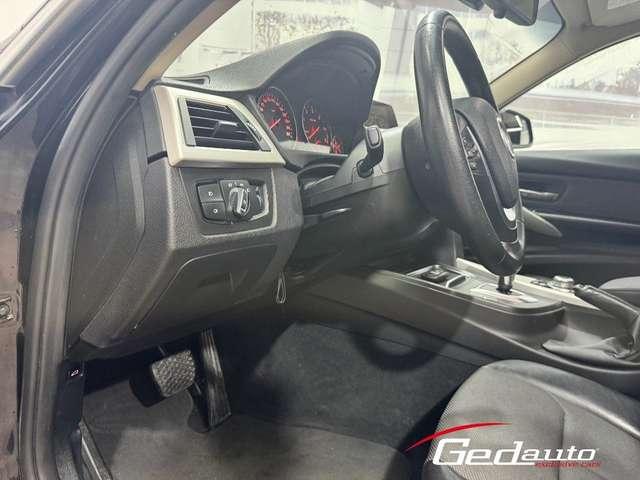 BMW 316 d Touring Luxury AUT. NAVI FULL-LED