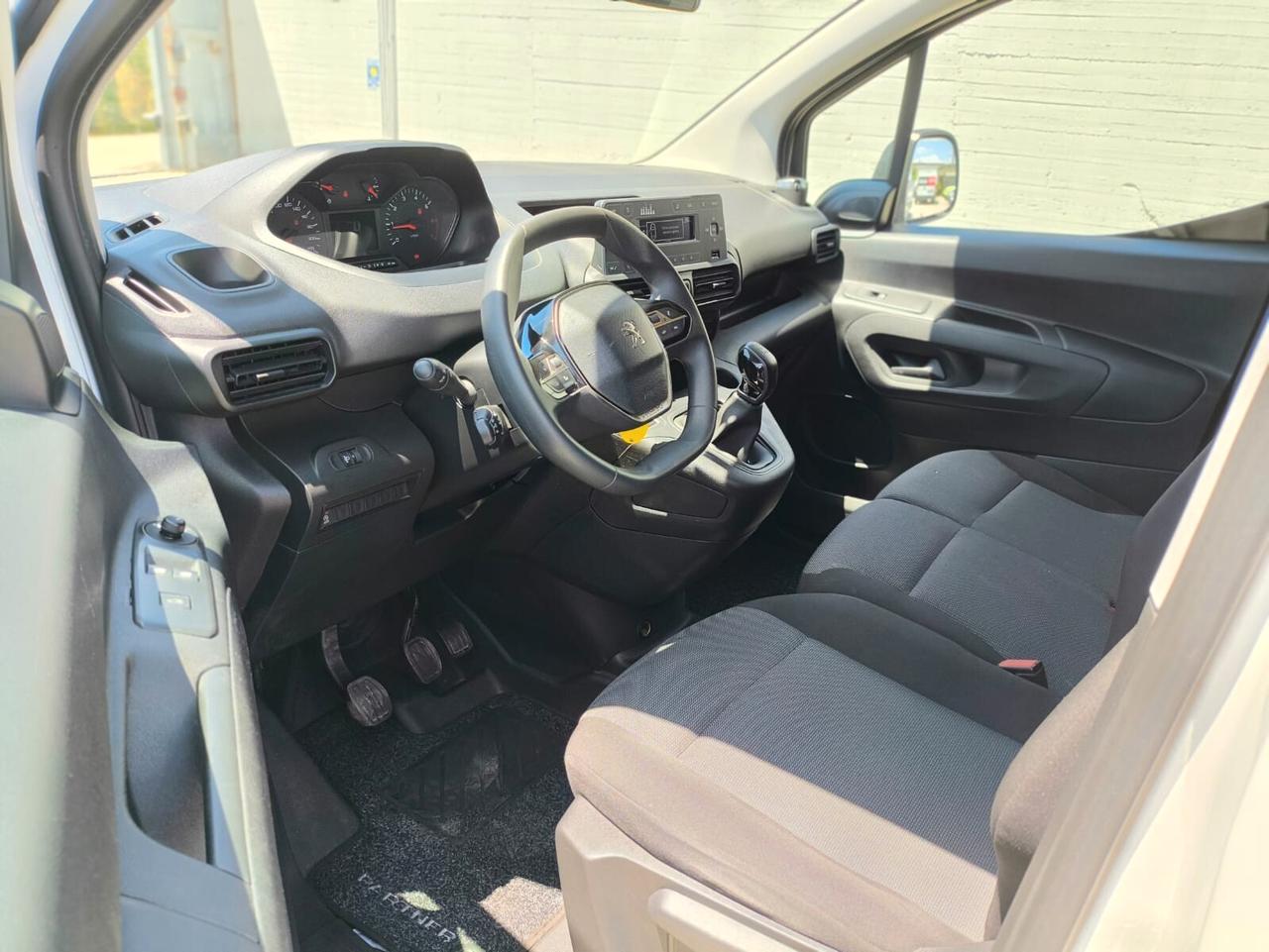 PEUGEOT PARTNER FURGONATO L1 100 CV. PREMIUM RIF:825